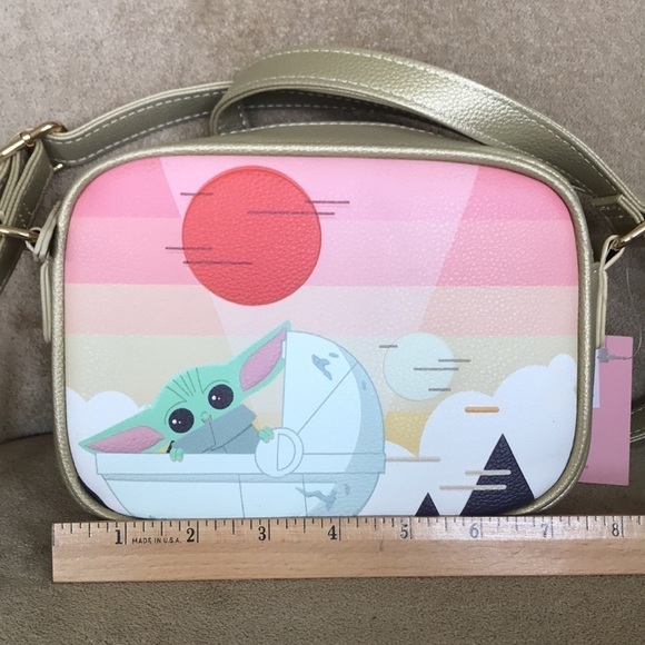 Brand New Danielle Nicole Star Wars Mandalorian Baby Yoda Grogu Crossbody Purse - Picture 8 of 14